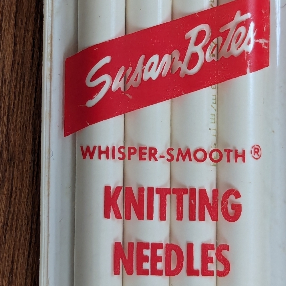 Susan Bates whisper smooth vintage knitting needles 10", size 11, 4 in pack
